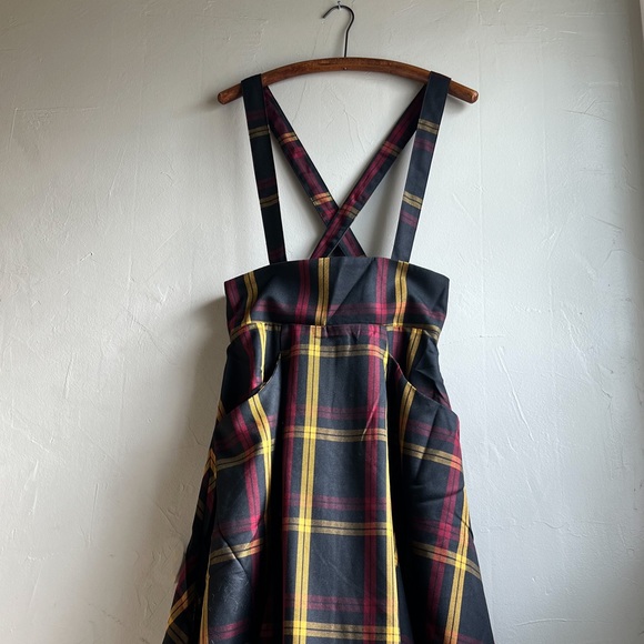 Collectif Alexa Check, vintage style, pinafore cross back swing skirt. - Picture 3 of 4